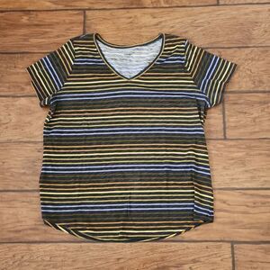 Sonoma women's XL The Everyday Tee multi-colored v neck top